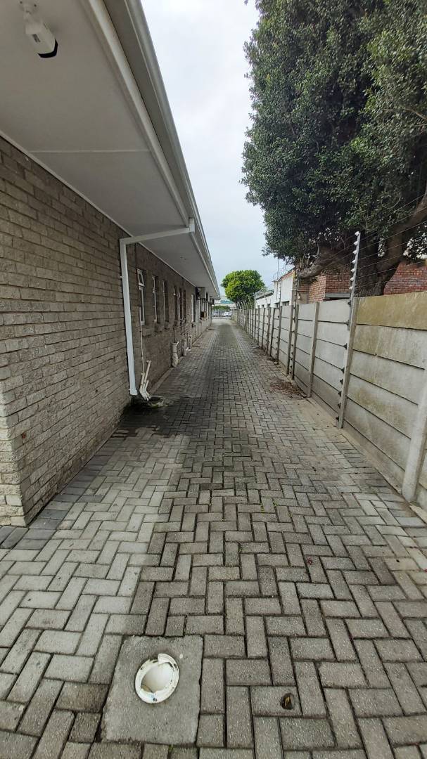 To Let commercial Property for Rent in Walmer Eastern Cape